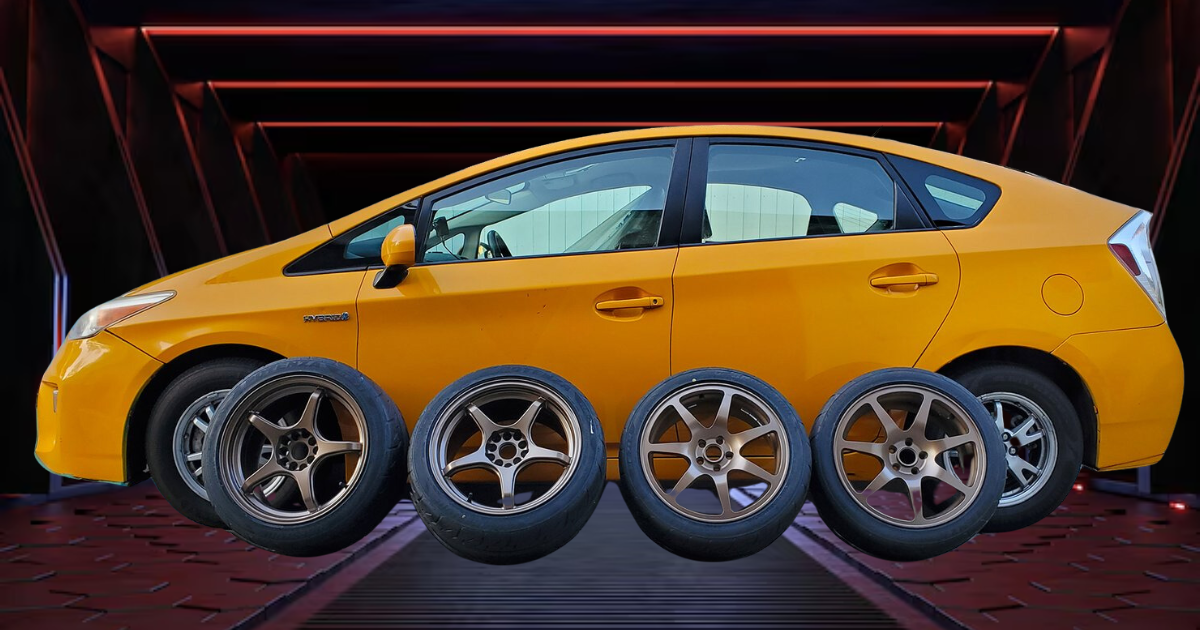 Tires and Wheels of toyota prius
